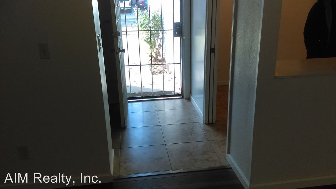 7048 Kilkenny Dr - Photo 2 of 10
