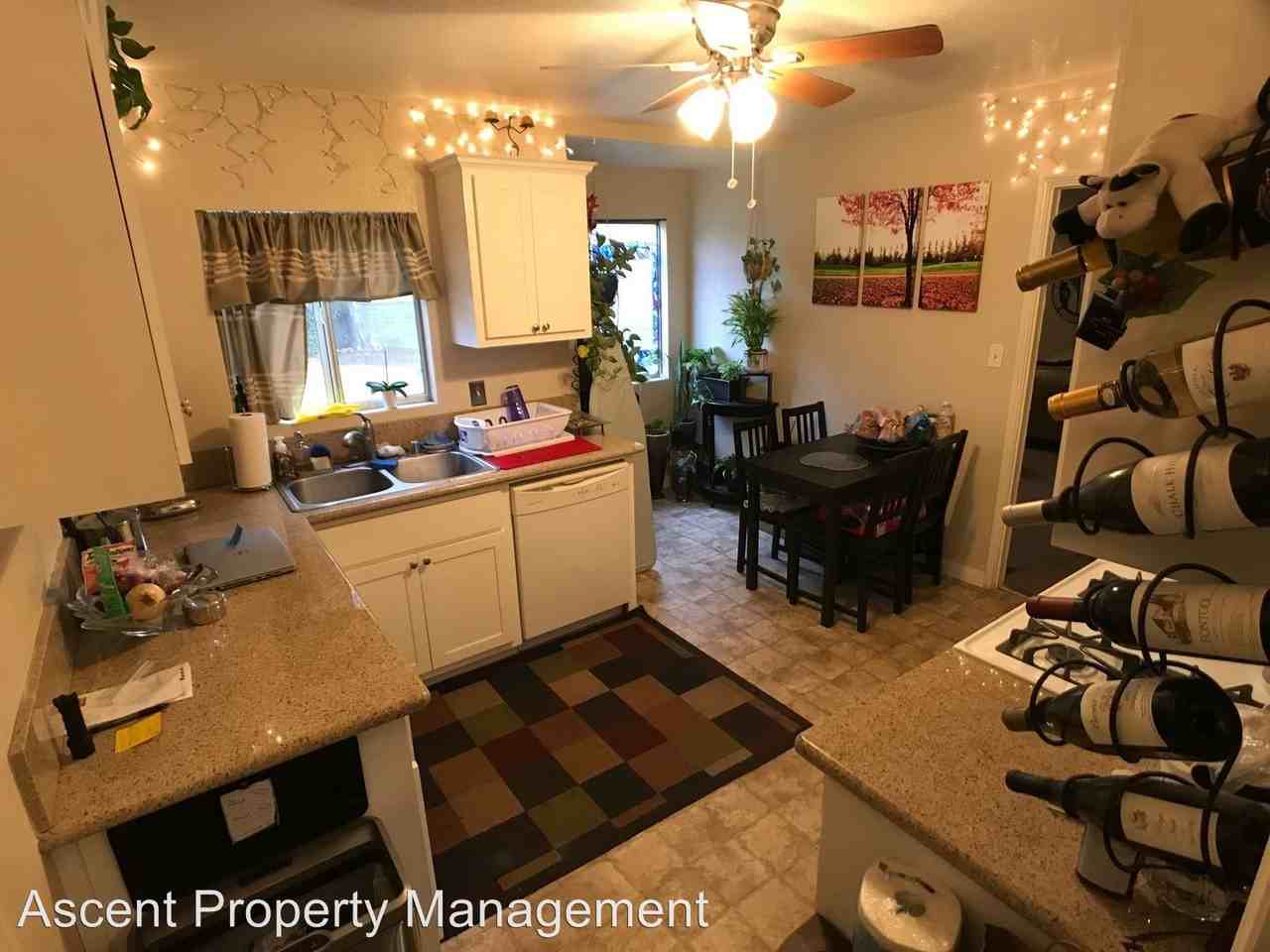 2351 Ridge View Dr - Photo 3 of 17