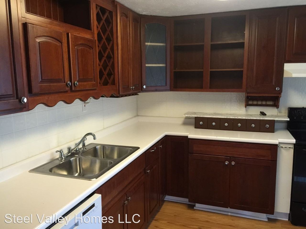 3725 Oakview Dr - Photo 2 of 11