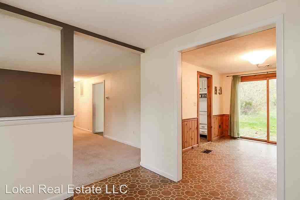 15938 Thomas St - Photo 3 of 33