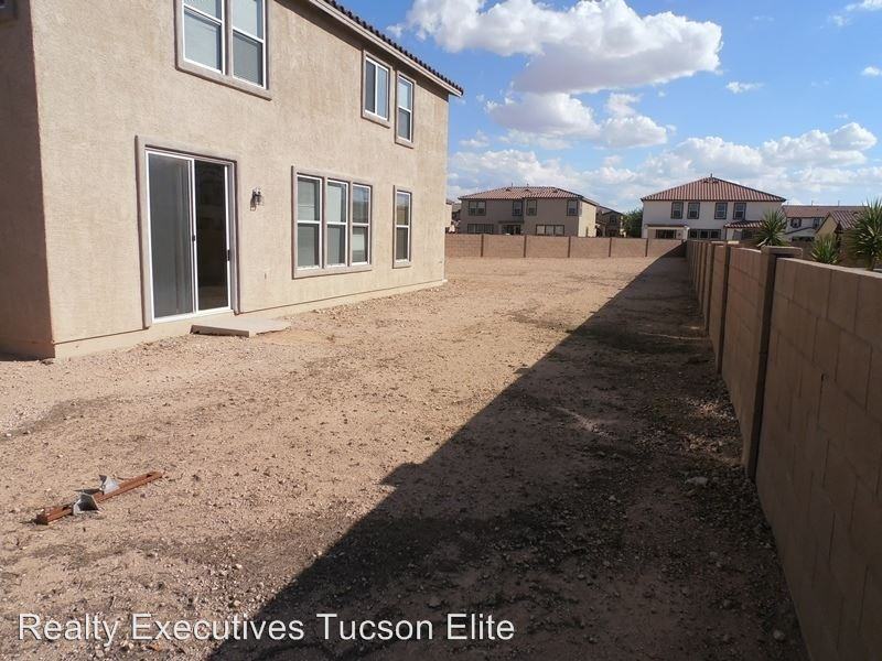 6838 S Twinberry Dr - Photo 2 of 17