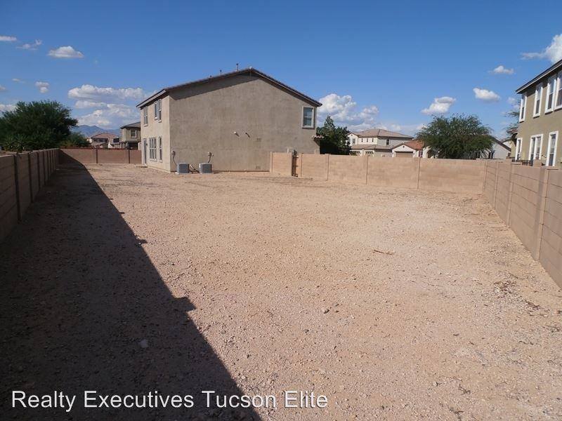 6838 S Twinberry Dr - Photo 3 of 17