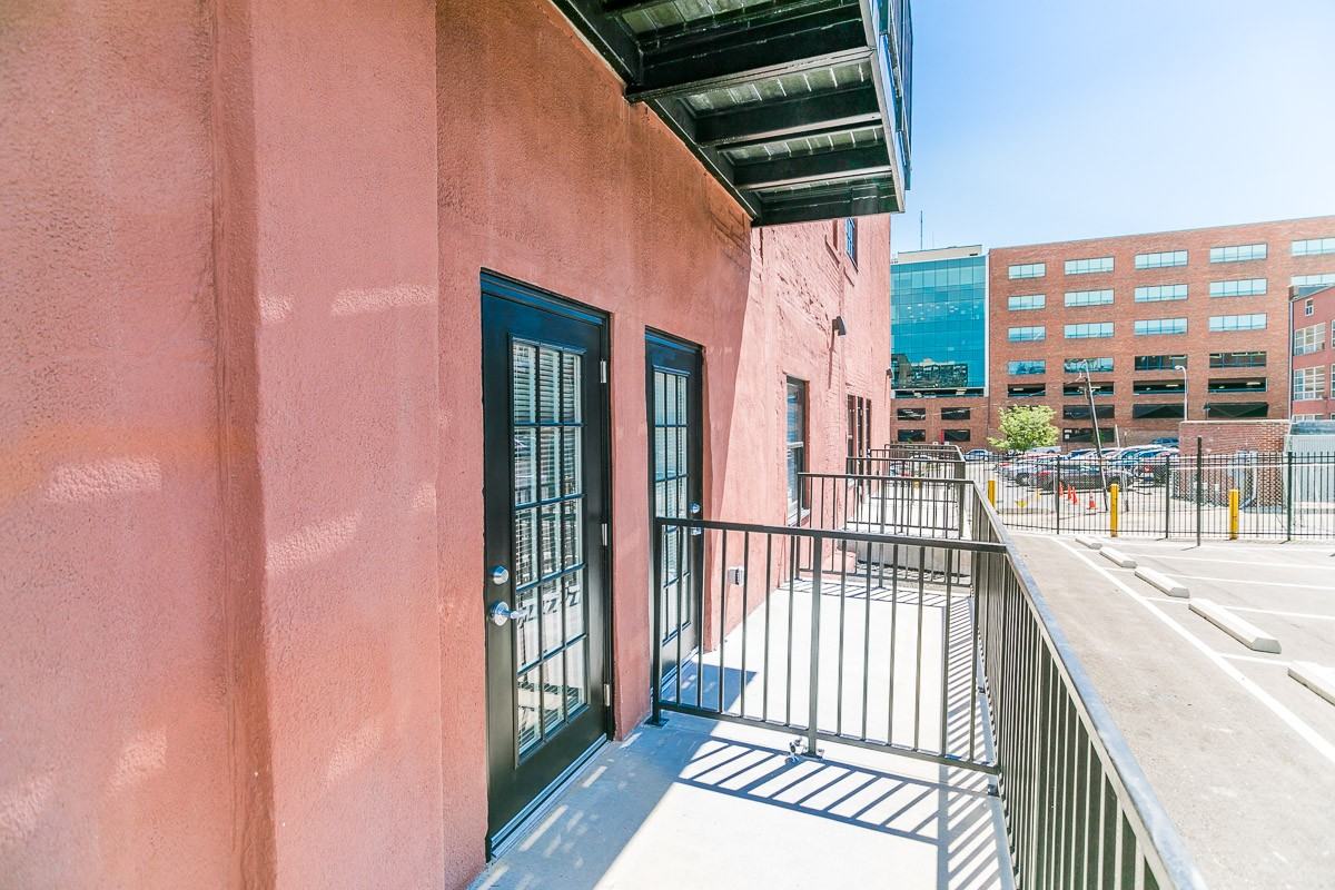 915 Broadway Blvd - Photo 7 of 49