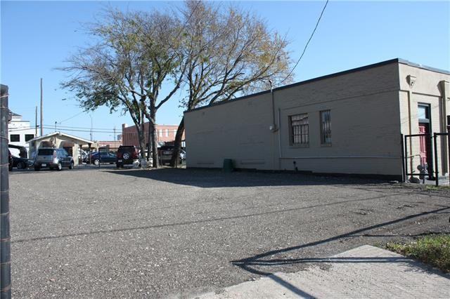 306 S Elm St - Photo 3 of 6