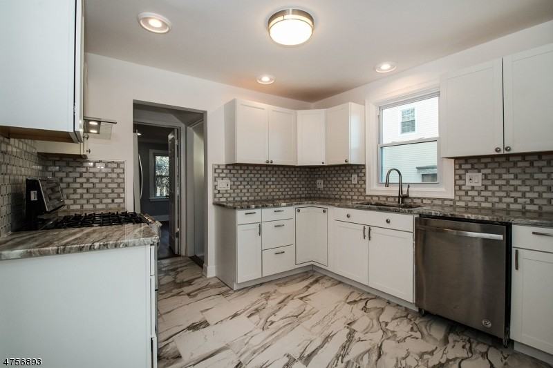 759 Ridgewood Rd - Photo 2 of 24