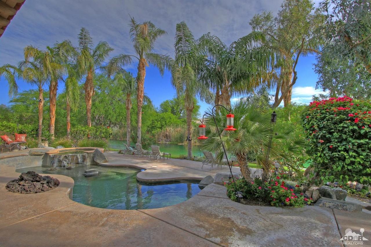 215 Loch Lomond Rd - Photo 2 of 50