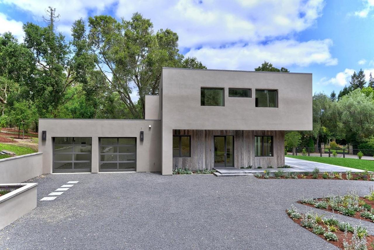 13671 Burke Rd - Photo 2 of 39