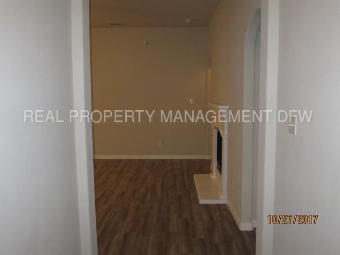 1912 Belshire Ct - Photo 3 of 26