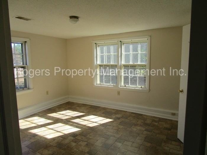 730 Charles Town Rd - Photo 3 of 10