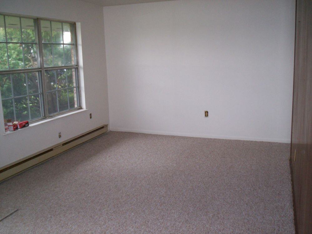 147 Morningside Dr - Photo 2 of 5
