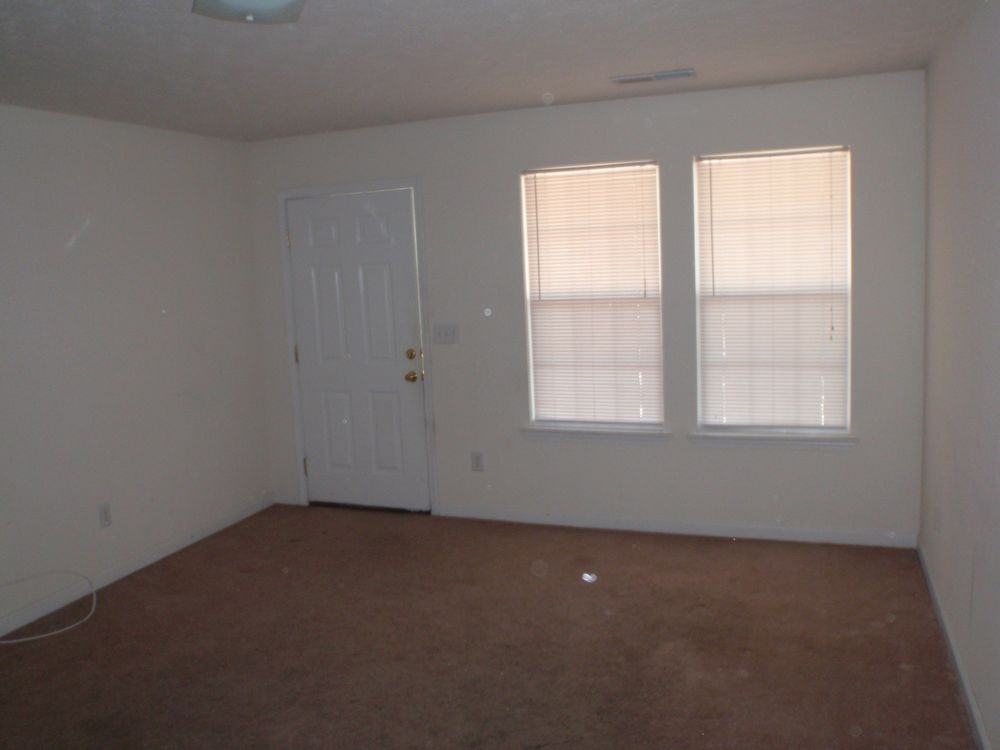 6765 W Strickland St - Photo 3 of 5