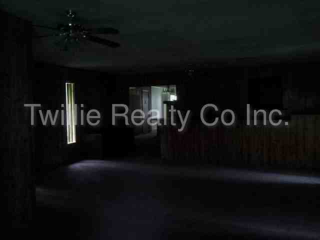 18 Devereaux Rd - Photo 2 of 4