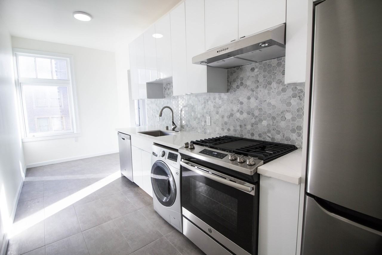 1106 Bush Street #305