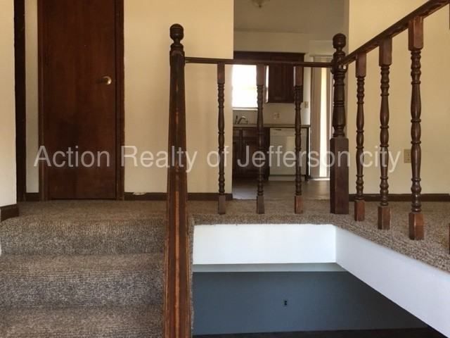 1611 Shady Ct - Photo 2 of 12