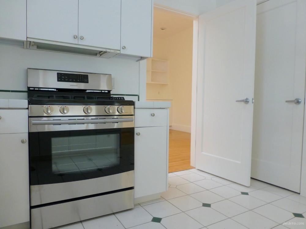 3485 Sacramento St - Photo 2 of 19