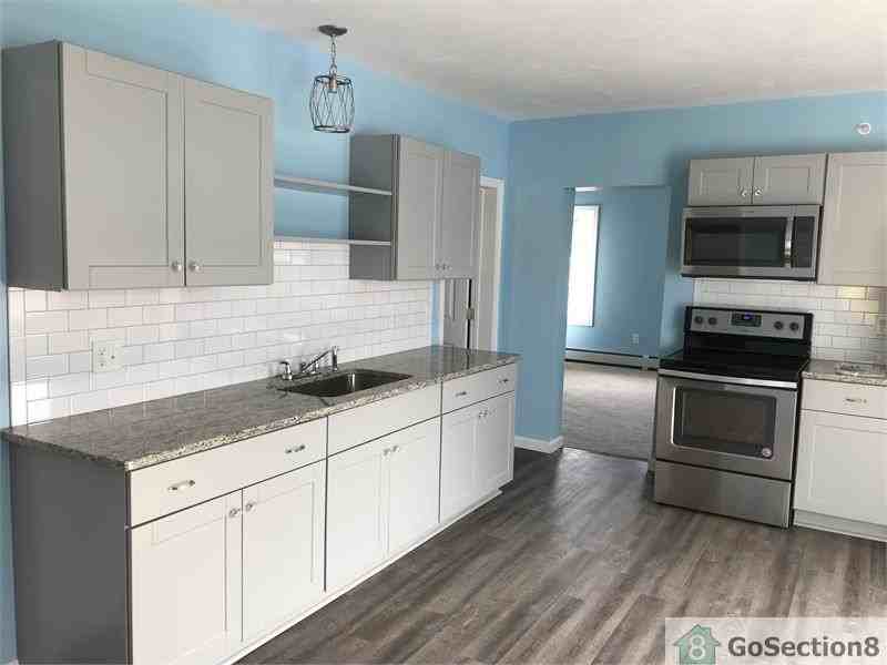 91 N Main St #1 - Photo 2 of 7