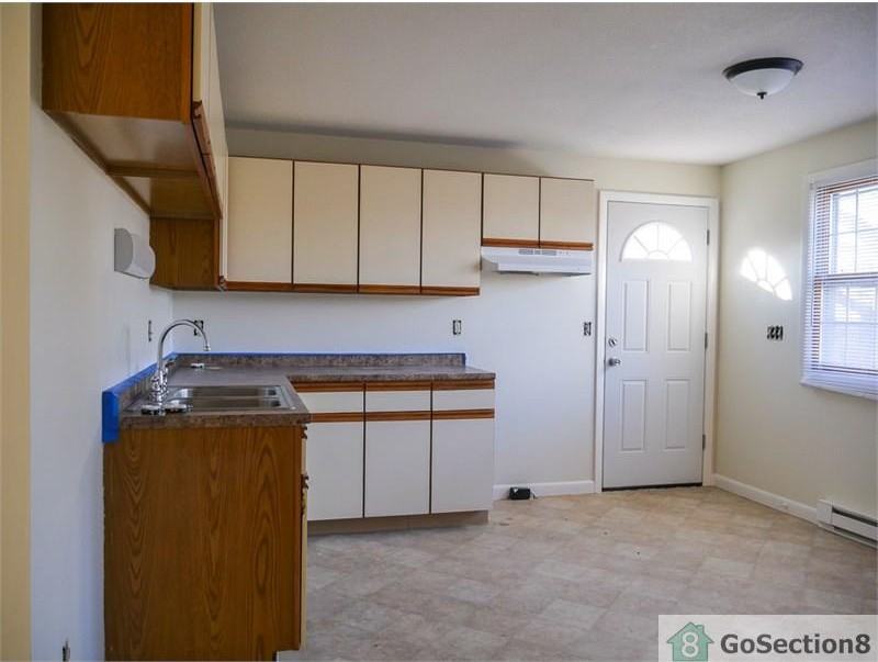 16 Ferris St #18 - Photo 3 of 8