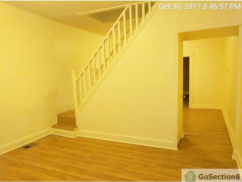 2825 Indiana Ave - Photo 3 of 18