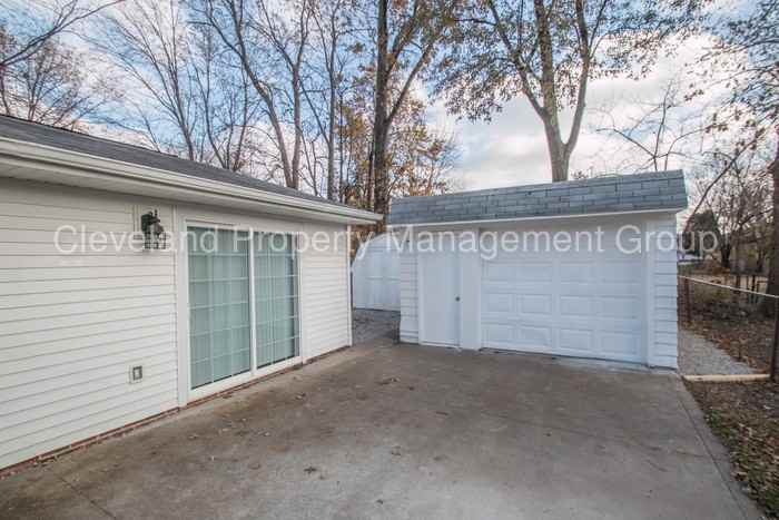 1329 E 362nd St - Photo 3 of 30