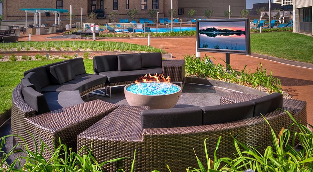 1130 SOUTH MICHIGAN - Photo 3 of 46