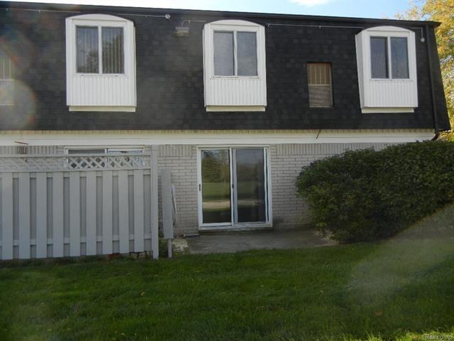 41138 N Woodbury Green Dr #10 - Photo 3 of 20