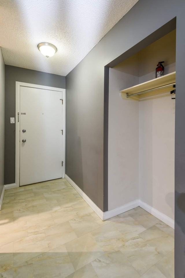 215 Holly St NW - Photo 3 of 23