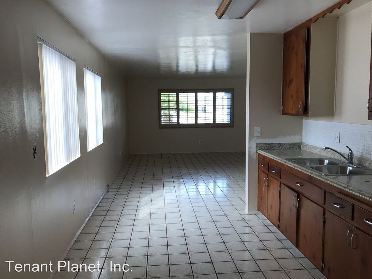 218 E Palomar St - Photo 3 of 15