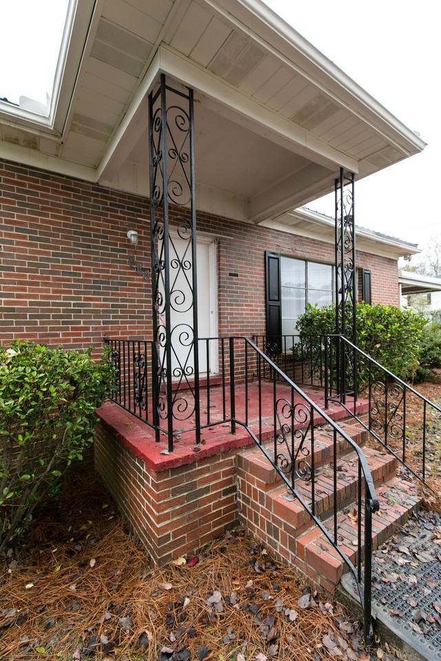 288 7th St NE - Photo 3 of 40