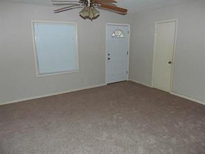 917 N Elm St - Photo 2 of 11