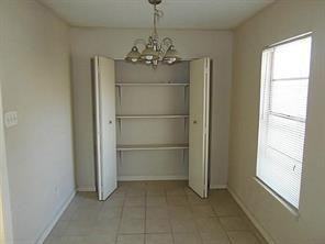 917 N Elm St - Photo 3 of 11