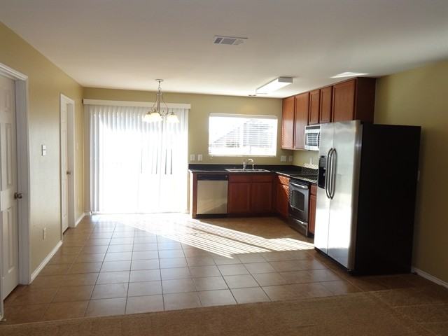 2036 Bliss Rd - Photo 3 of 10