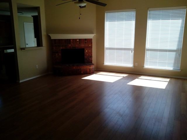 1013 Doreen St - Photo 2 of 11