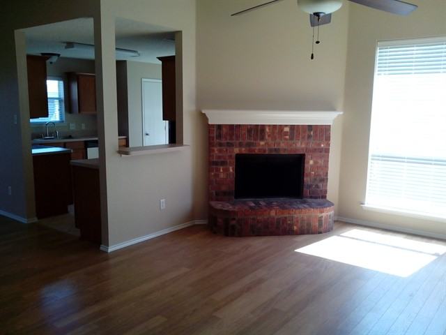 1013 Doreen St - Photo 3 of 11