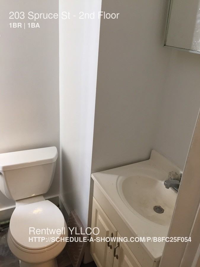 203 Spruce St #2ndFL - Photo 2 of 9