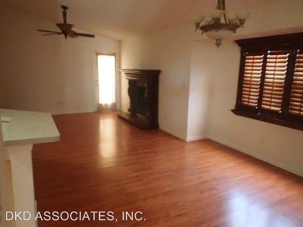 6836 Dakota Ridge Dr - Photo 2 of 23