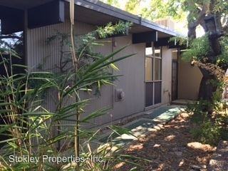 2565 San Carlos Dr - Photo 2 of 22