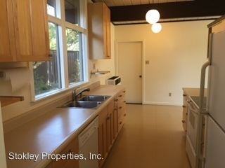 2565 San Carlos Dr - Photo 3 of 22