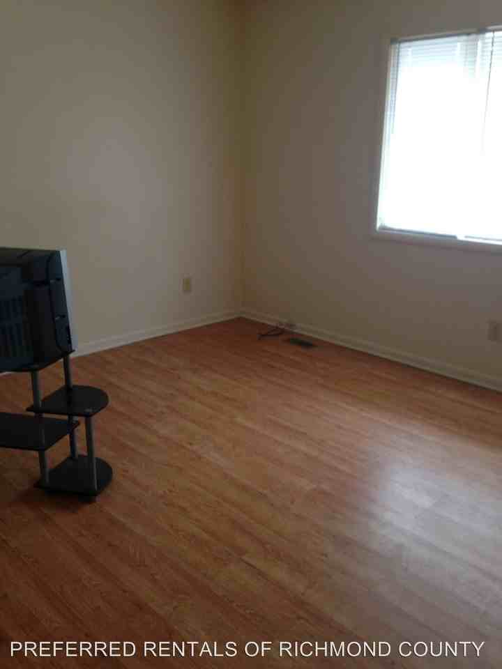 124 N Stewart St #4 - Photo 3 of 7