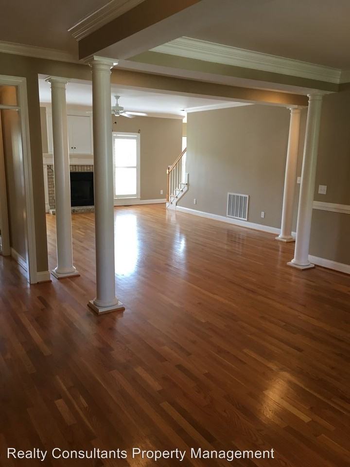 2195 Meadow Run Dr - Photo 3 of 21