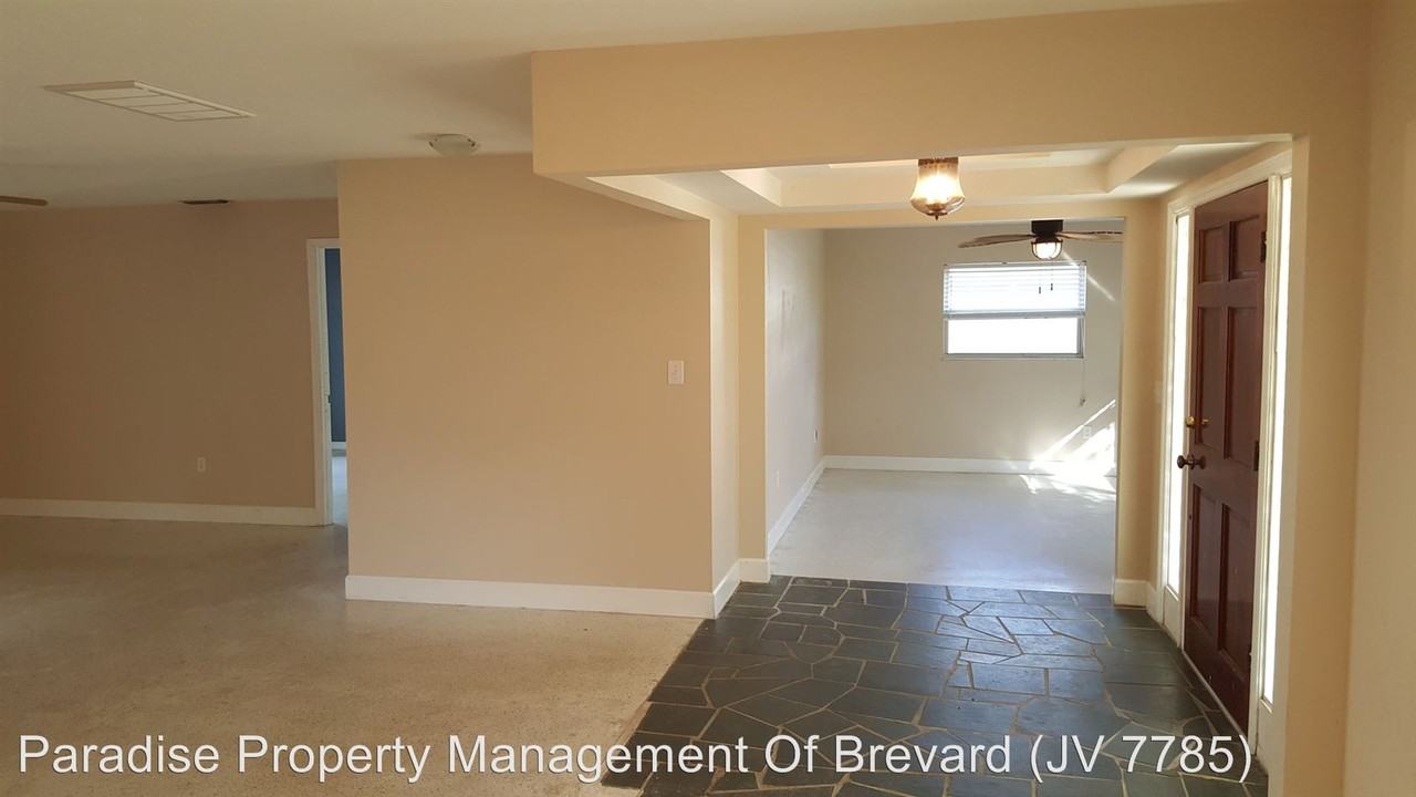 316 Bahama Dr - Photo 2 of 7