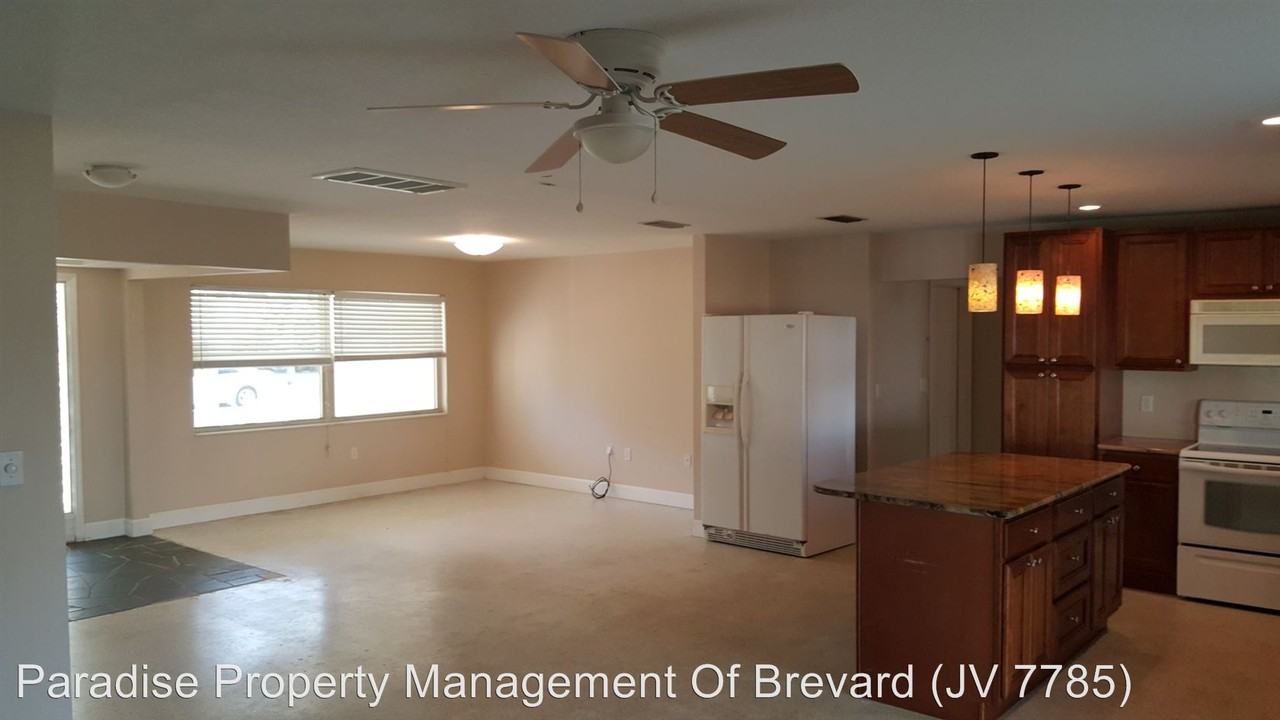 316 Bahama Dr - Photo 3 of 7