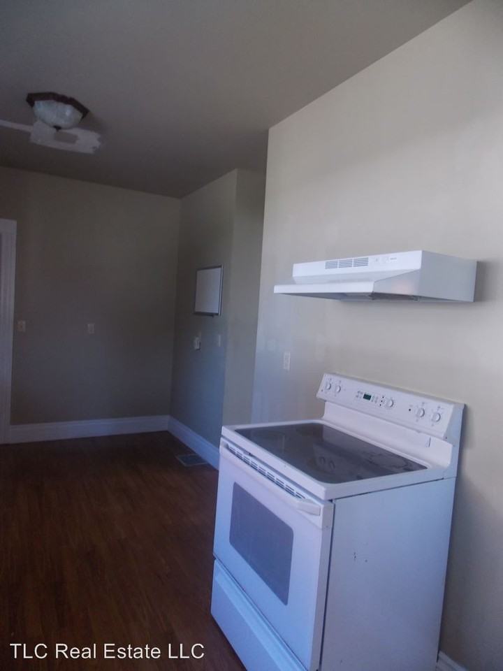 9831 Main St - Photo 3 of 24