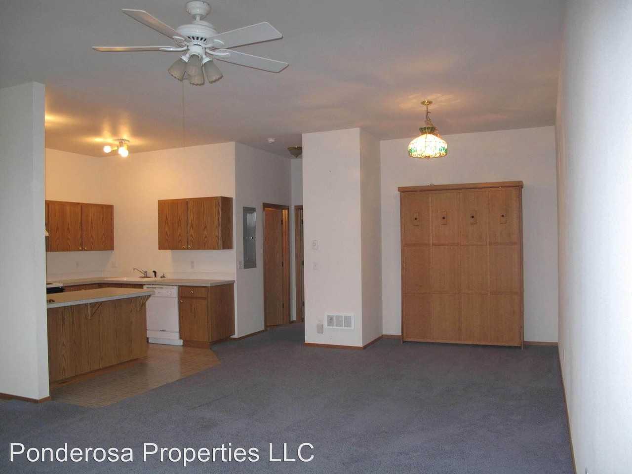 484 W Washington Ave - Photo 2 of 9