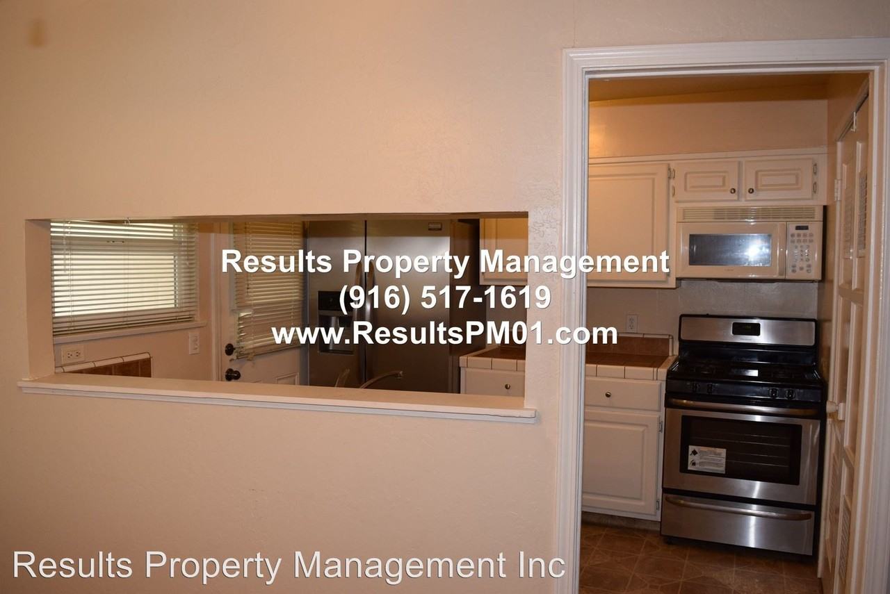 3341 Wellington Dr - Photo 3 of 6