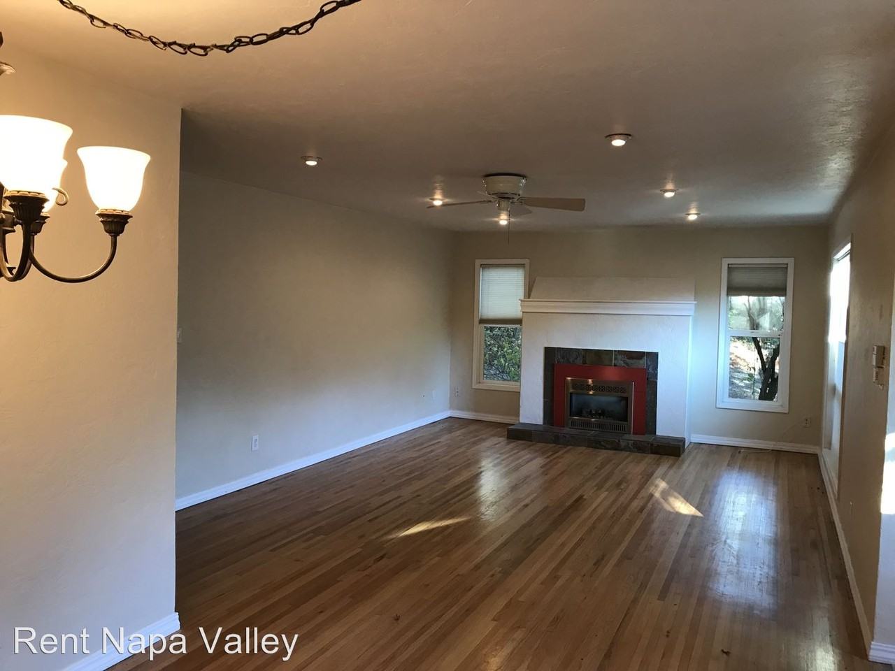 461 College Ave - Photo 3 of 19