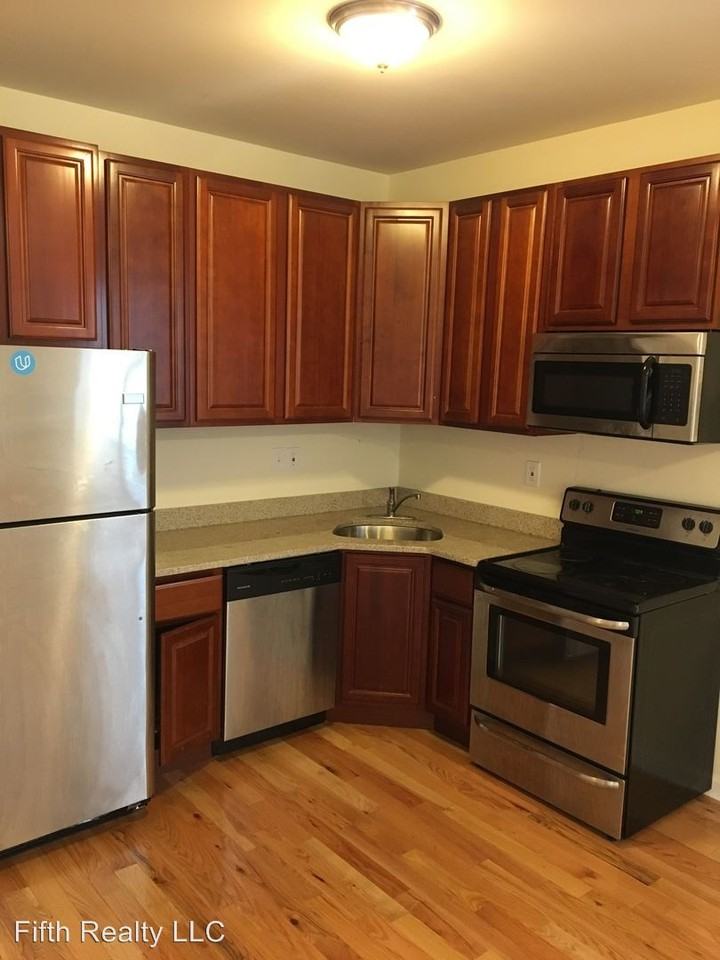 2400 W Thompson Street - Photo 2 of 6