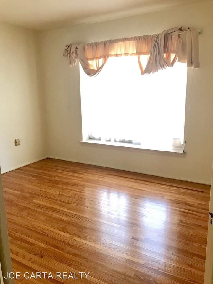 4535 Van Dyke Ave - Photo 2 of 19