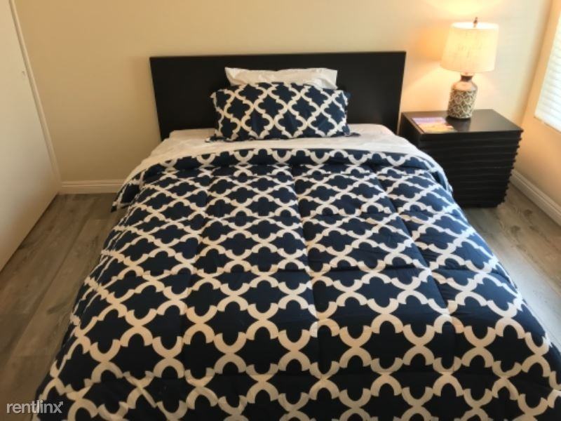 1400 Cabrillo Park Dr - Photo 2 of 10