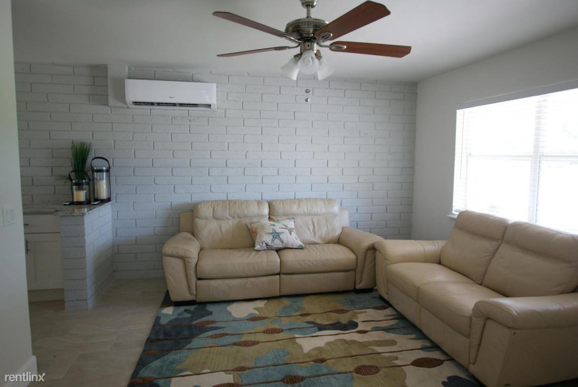 201 George Bush Blvd - Photo 2 of 30