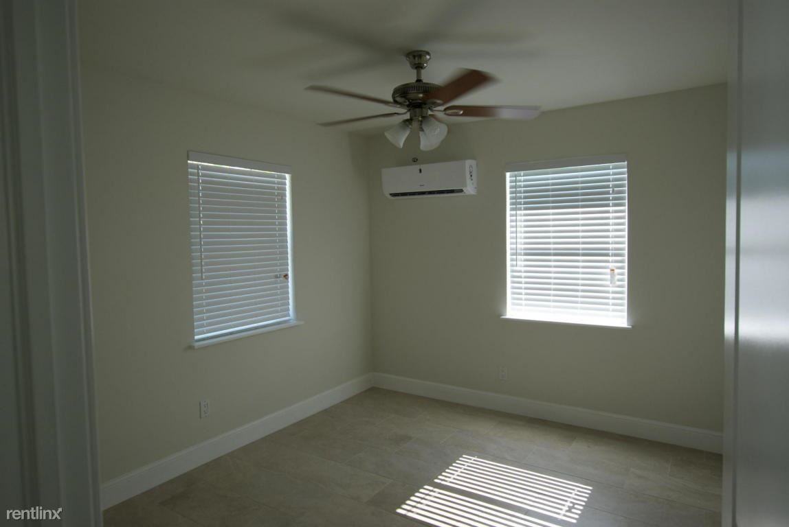 201 George Bush Blvd - Photo 3 of 30